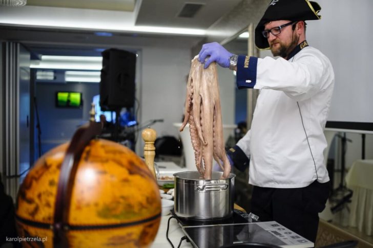 Wieczór piracki Miodowy Młyn